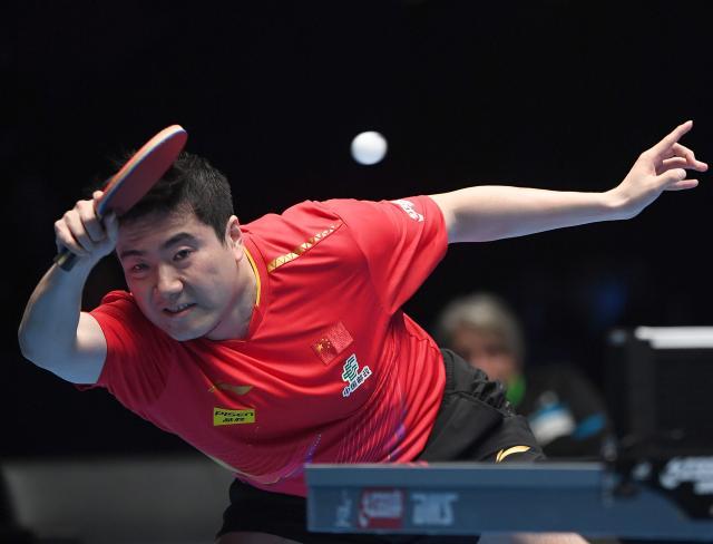 （体育）（3）乒乓球——世界杯男单：梁靖崑晋级四强XxjpseC007131_20250418_PEPFN0A001.jpg